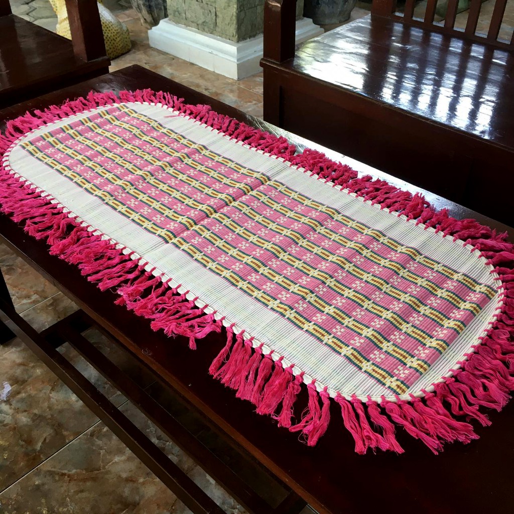 TAPLAK MEJA TAMU OVAL PLACEMAT UK 90cm x 35cm RAJUT BENANG TAPLAK MEJA TAMU OVAL PLACEMAT UK 90cm x 35cm RAJUT BENANG