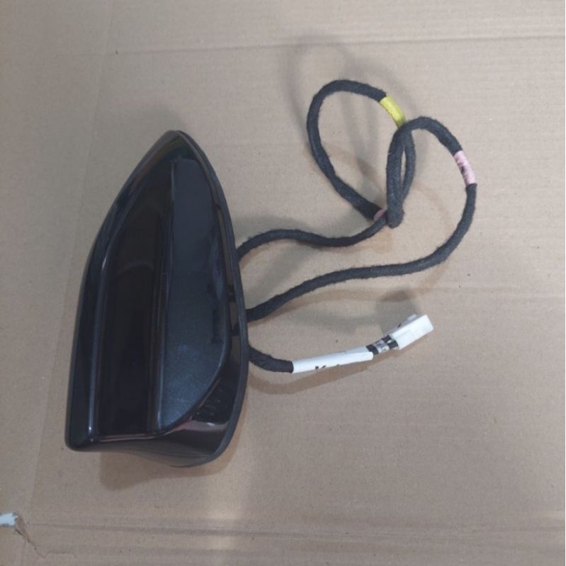 ANTENA SIRIP HIU ANTENA RADIO TOYOTA YARIS VIOS 2012 2019 ORIGINAL