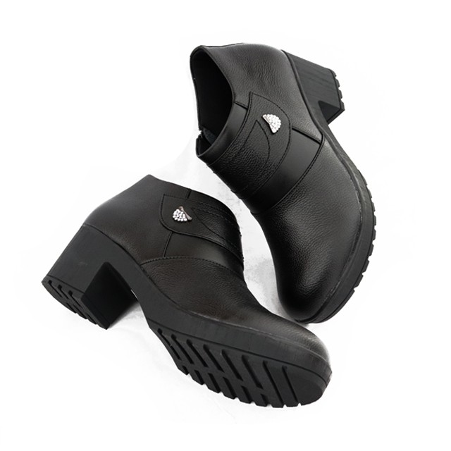 Sepatu Wanita Ankle Boots Block Heel Pantofel Low Boots  Hitam Vonnie