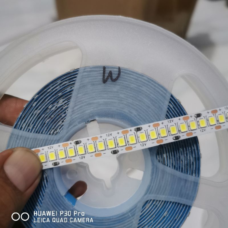 LED Strip 2835 240 LEDs/m DC12V High Brightness eceran per 50cm