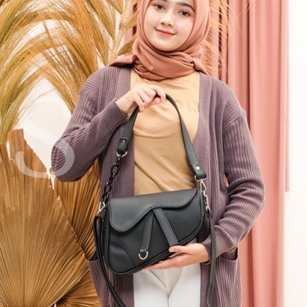 SAES Quince Saddle Bag Kulit Vintage Handbag Shoulderbag Tas Selempang &amp; Bahu Hitam Saes shop 003