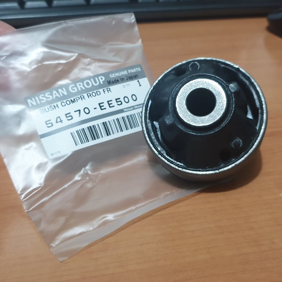 Grand Livina Evalia Latio Bushing Lower Arm Sayap Kepak ORI Nissan
