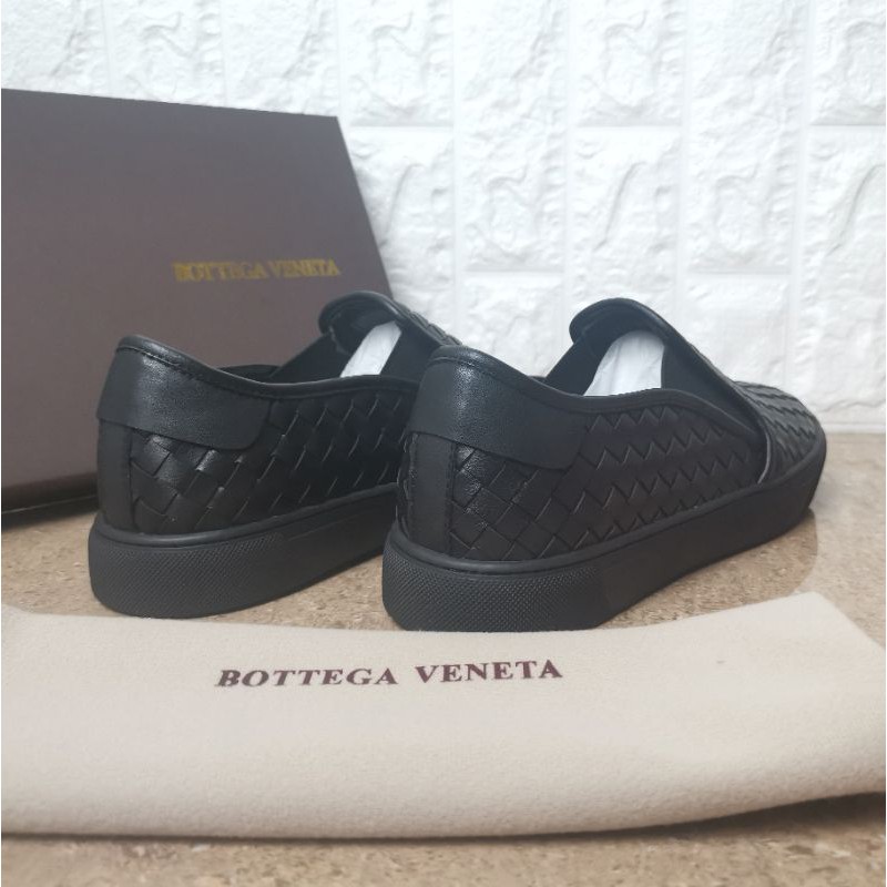 sepatu sneaker slip on kulit asli shoes leather botega