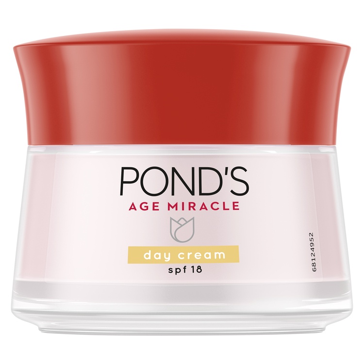 Ponds Age Miracle Day Cream Moisturizer Anti Aging+Glowing With Retinol &amp; Spf18 50G