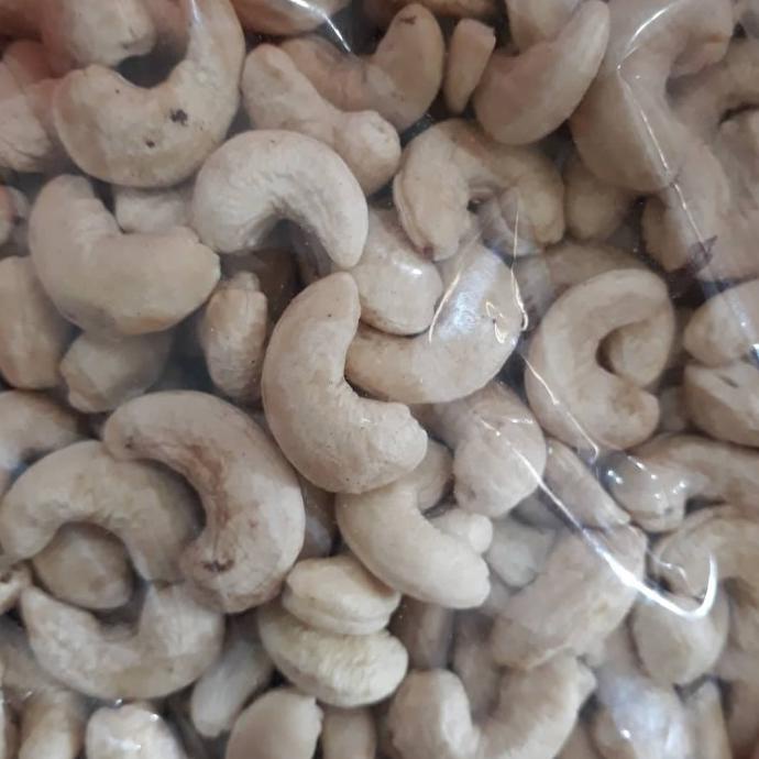 

Diskon 1Kg Kacang Mede Mentah / Mete Super Sulawesi (1000gram) Cuci Gudang Awal Tahun