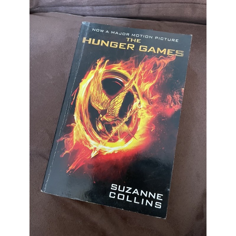 Novel Remaja Hunger Games, Flipped, Me and You versus the World
