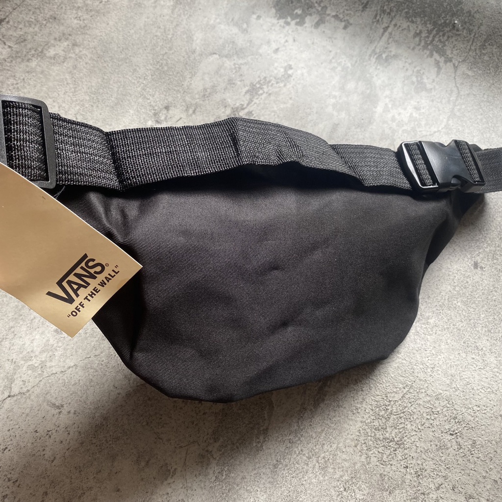 TAS PRIA WAISTBAG TAS SELEMPANG ALL BLACK VaN