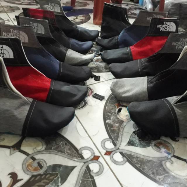 sepatu keong lumpur sepatu boot nelayan berkualitas  ( GROSIR beli banyak lebih murah)