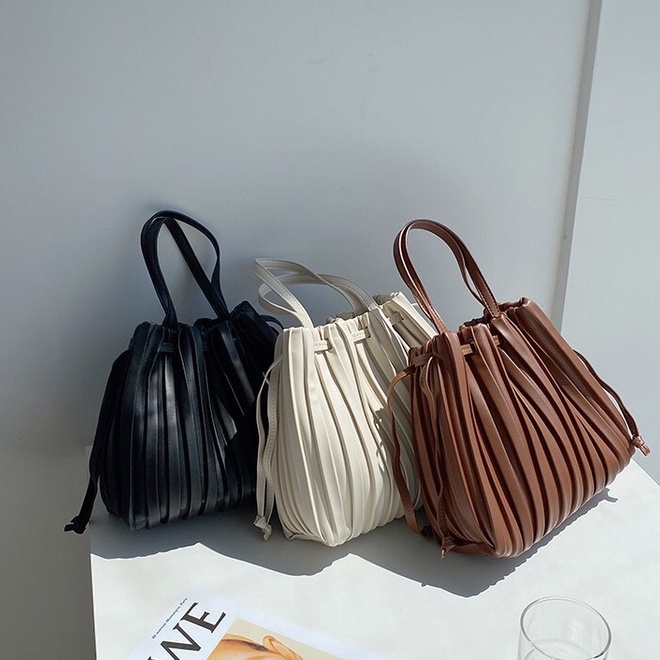 Mores Bag Tas Selempang wanita Metis Medium Pleated Premium PU Woman Slingbag Import Aesthetic Korea