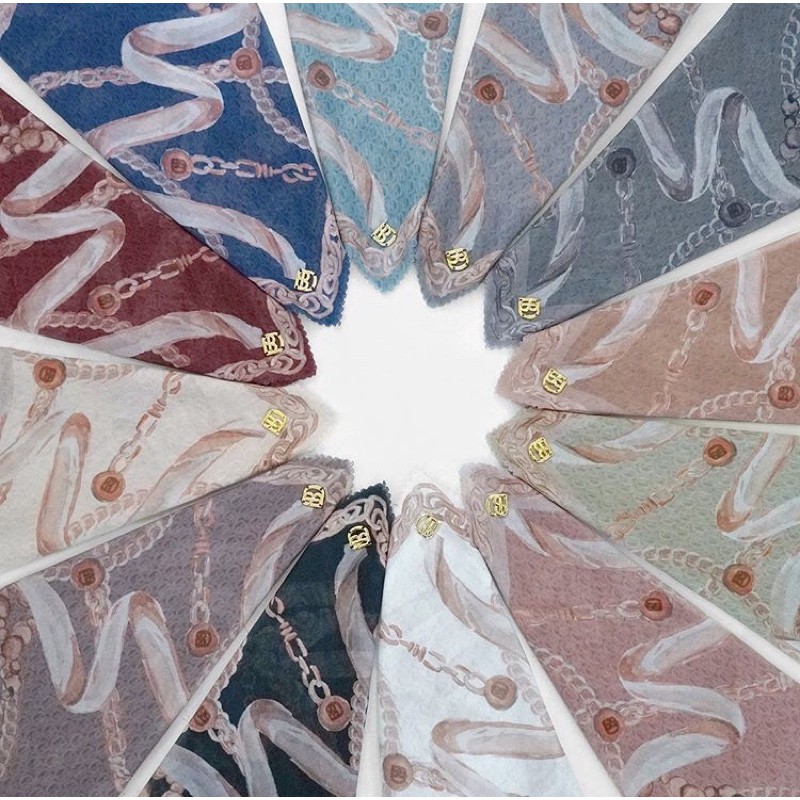 Buttonscarves as is the Chain series