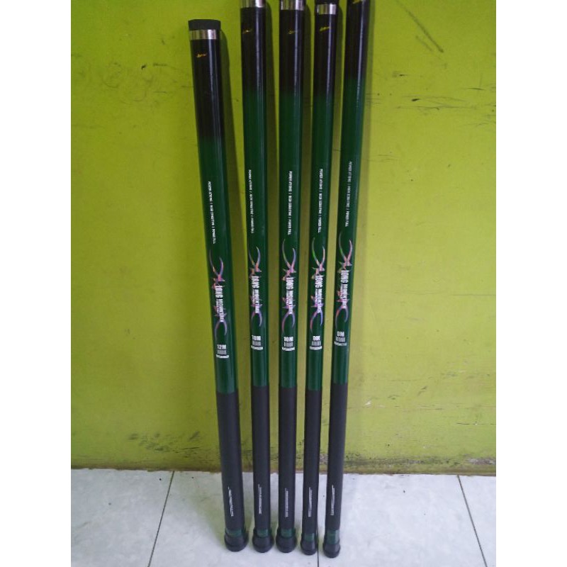 Tegek Harrow Long mountain, Giant flag/Tongkat bendera