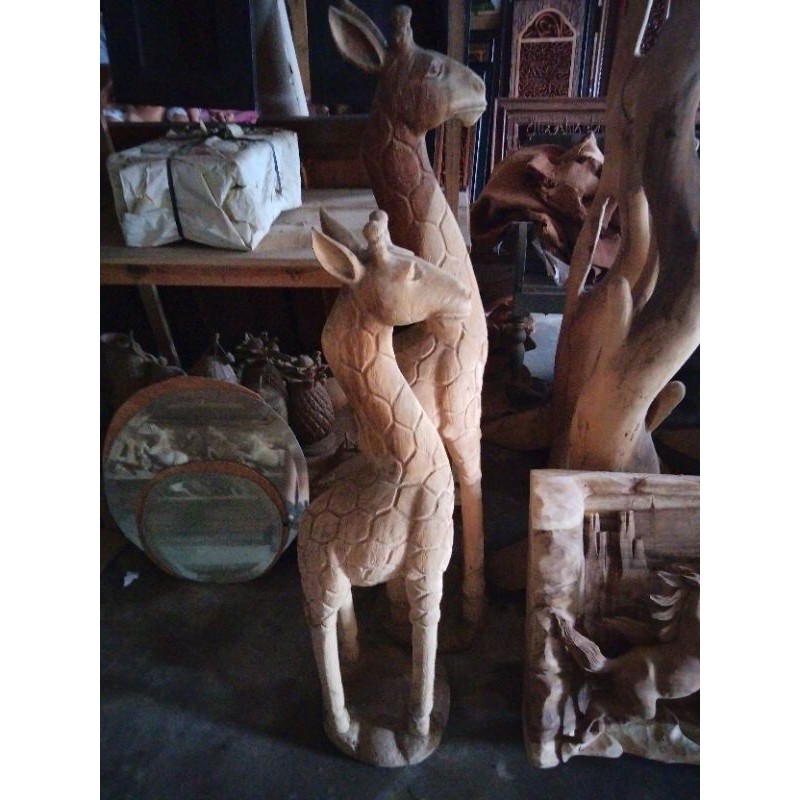 PATUNG JERAPAH KAYU JATI SEPASANG PATUNG KAYU JATI PATUNG HEWAN