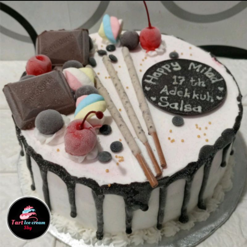 

tart es krim simple (20cm) ... bisa custom warna. cocok untuk ulang tahun & anniversary