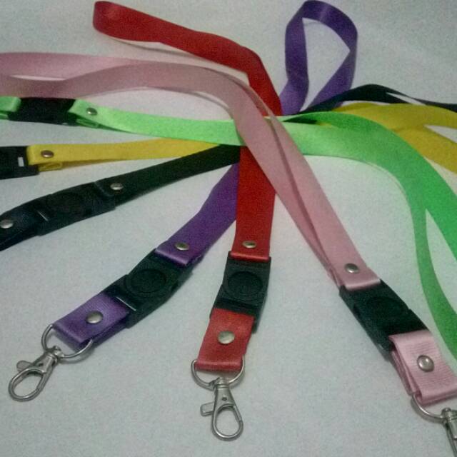 

Tali ID card polos bahan nylon.