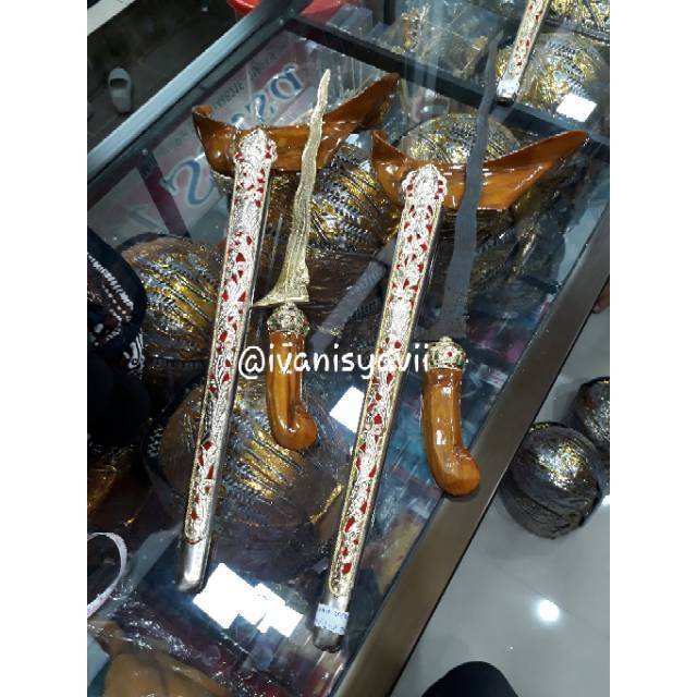 Keris Pengantin / Aksesoris Pengantin