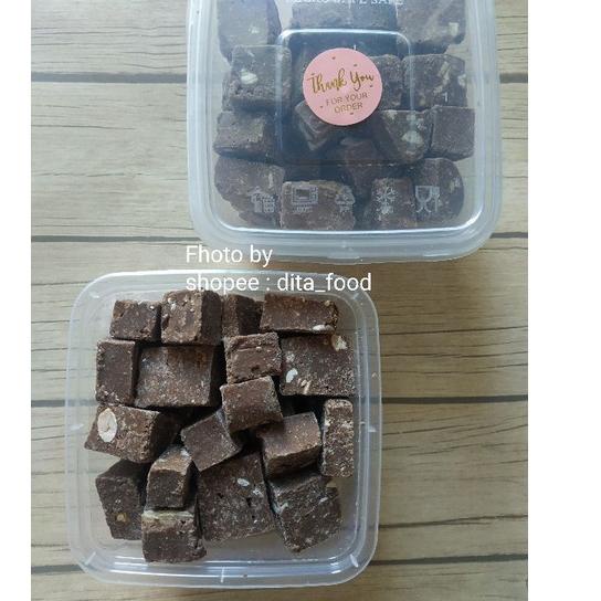 

[PRODUK ZTY0E] Coklat CAMPURAN Silverqueen,Take it Delfi,coklat blok 250gram 00L