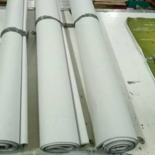 

25 Lembar Kertas Koran 65cm x 100cm