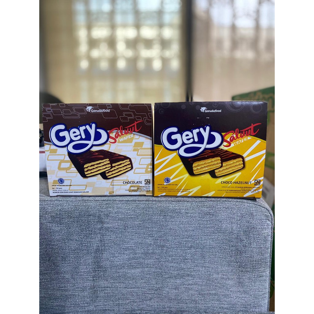 

Gery Saluut WAFER ( 24 pcs ) Salut - Choco Hazelnut Cokelat