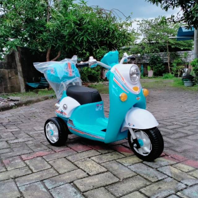 Scoopy aki-scoopy mainan anak