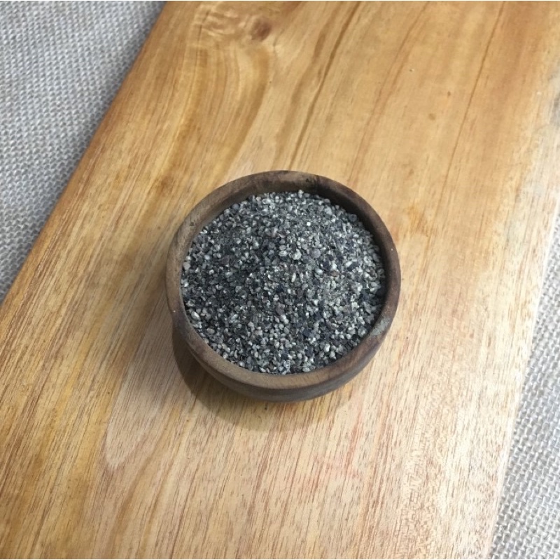 

Lada hitam bubuk kasar