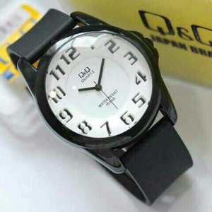 Jam Tangan Wanita Layar Putih Q&Q VR42J Original QQ VR42 ANALOG RUBBER