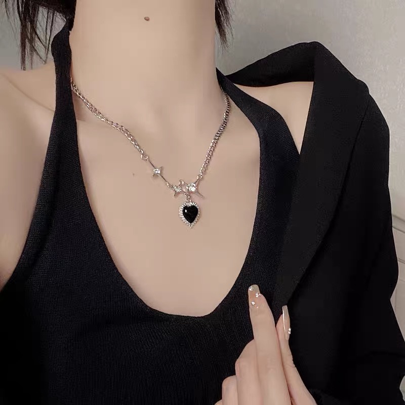 YEEZII Kalung Rantai Liontin Hati Warna Silver Untuk Wanita