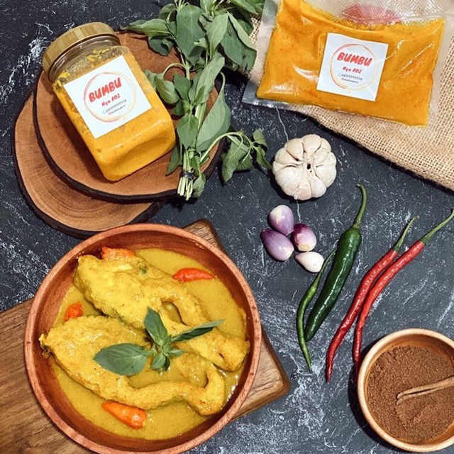 

Bumbu Nyonya kemasan 150 Gram untuk 500 Gram ikan (Bahan Seafood lainnya sesuai selera)