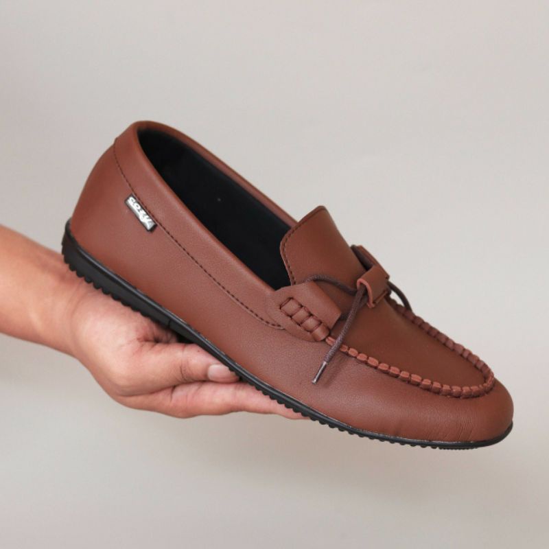 KYOTO | Sepatu Pria Casual Original Loafers Kulit Sintetis Murah Cozy Footwear Slip On Kasual