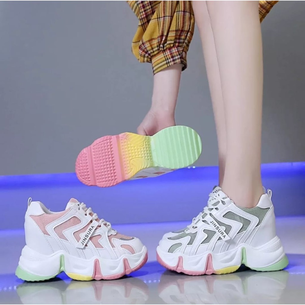 Sepatu Wanita Sneakers Gaya Korea Zigzag