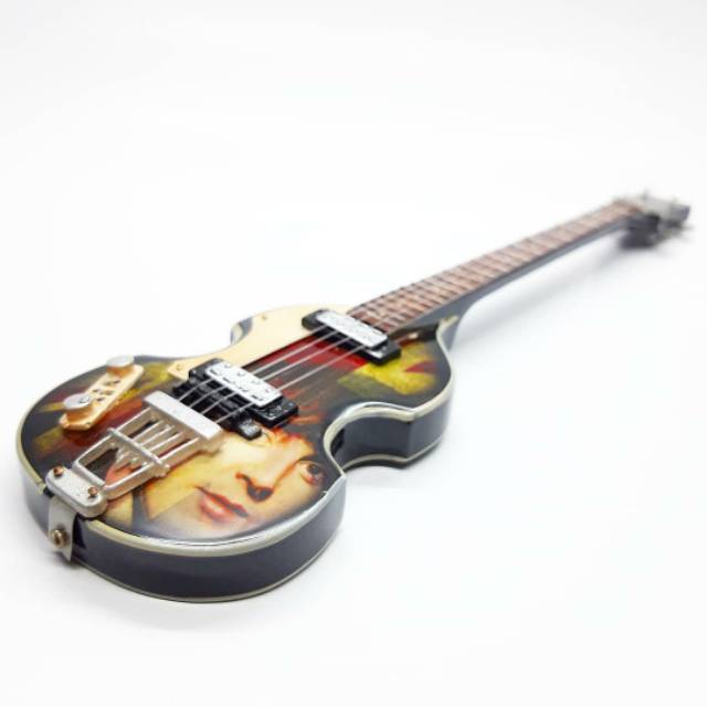 Miniatur gitar bass hofner the beatles
