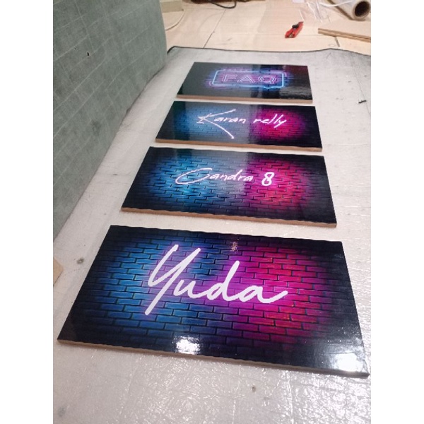 DEKORASI DINDING POSTER FRAME KAYU MOTIF NEON CUSTOM NAMA KAMU. BISA REQUEST NAMA KALIAN