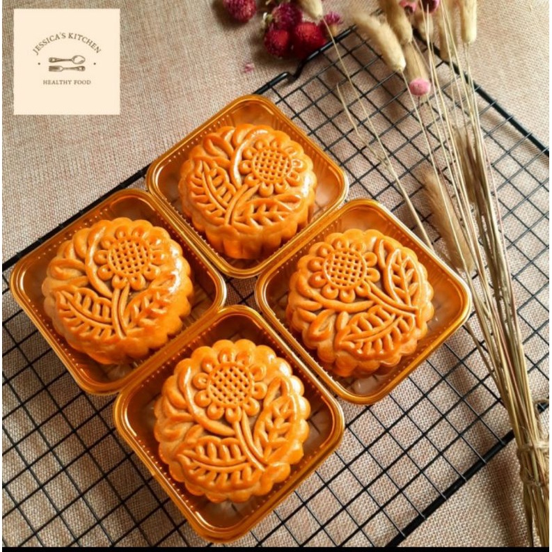 

Moon Cake - Kue Bulan Telur Asin 150 gram