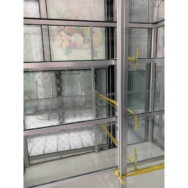 Etalase kaca/etalase toko/etalase aluminium