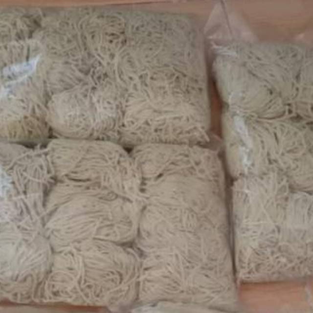 

MIE PANGSIT MENTAH 1PAX (GOSEND)