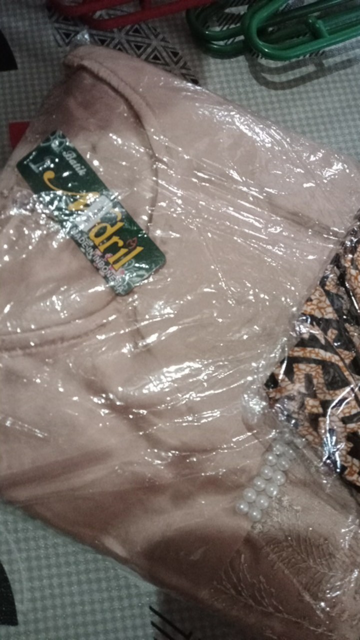 Ada Anak Cowok-couple Batik Olivia Free Selendang Bahan Katun Halus Mix Brokat Tulle Mutiara