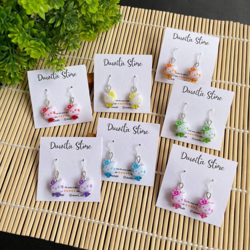 HANDMADE ANTING ANAK/DEWASA KAITAN PLASTIK MOTIF HELLO KITTY MEDIUM