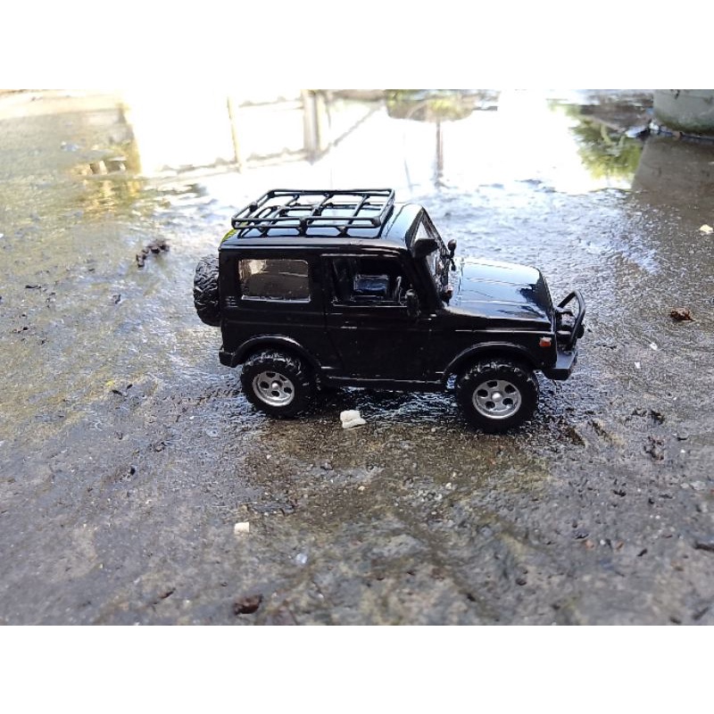 Miniatur Susuki Jimny katana kustom hitam skala 43