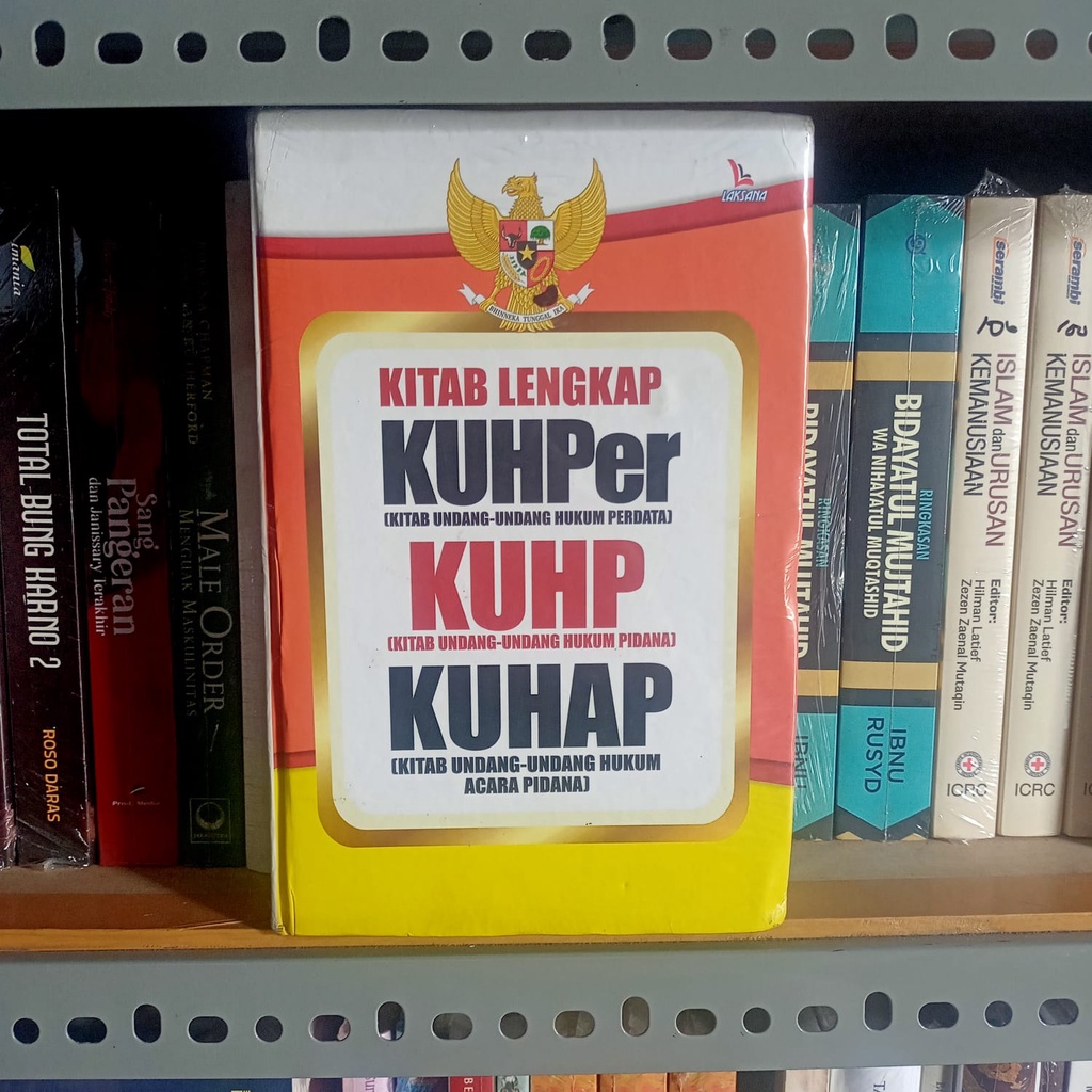Buku Kitab Lengkap KUHPer, KUHP, dan KUHAP (Hard Cover) - Laksana Ori Terapibuku