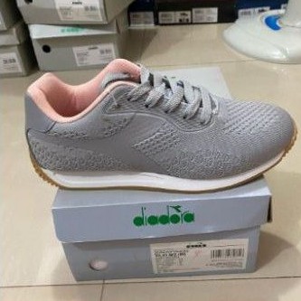 Diadora Vilelmo Grey Salmon. DIACA91004GS. sepatu wanita diadora original diadora shoes