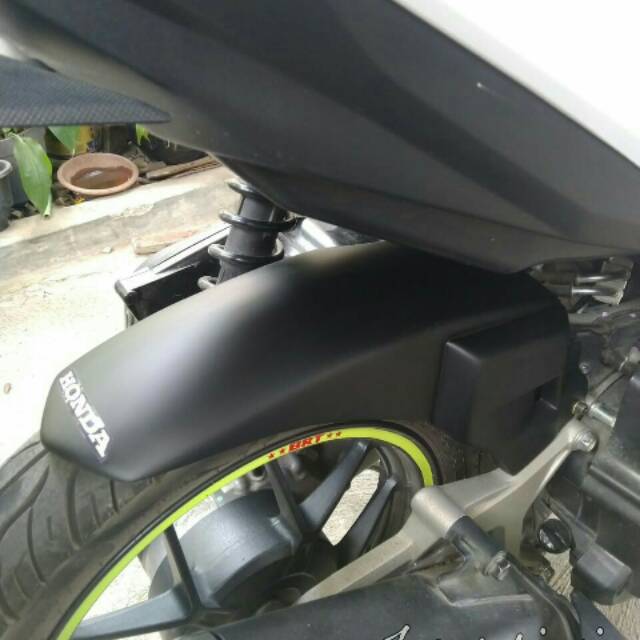 spakbor Kolong Hugger air blade honda vario 125-150 Esp dan Exclusive aksesoris motor honda vario