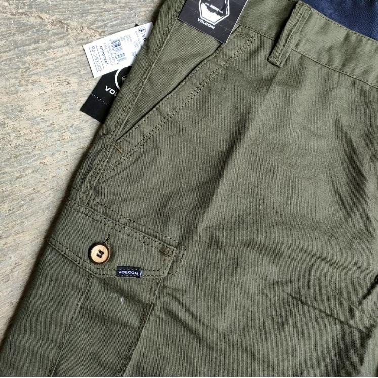 Dijamin Miring harga.. CELANA CARGO PENDEK ATAS LUTUT VOLCOM ORI FULL ACC(GARANSI RETUR)LOGO VOLCOM