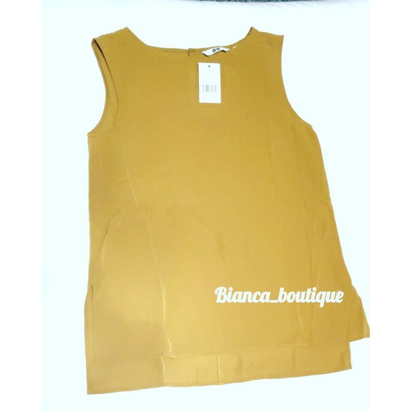 Uniqlo rayon sleeveless blouse