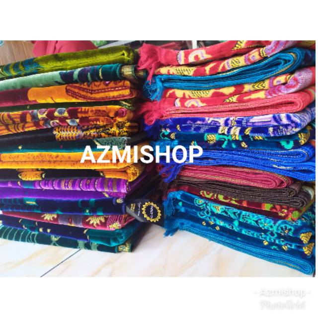Sajadah Bulu Jumbo Turki 67 x 110/ Sajadah Turki Import / Sajadah bulu Murah