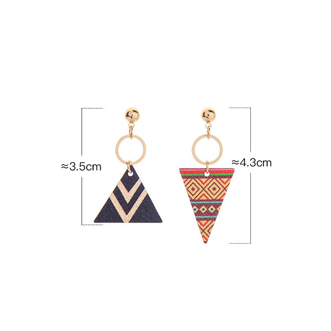 LRC Anting Tusuk Fashion Triangle Geometric Asymmetric Round Hollow Triangle Earrings K04277