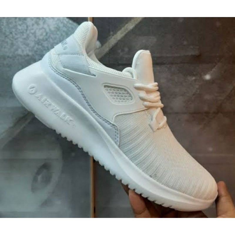 Airwalk Unisex JUDITH Slip On