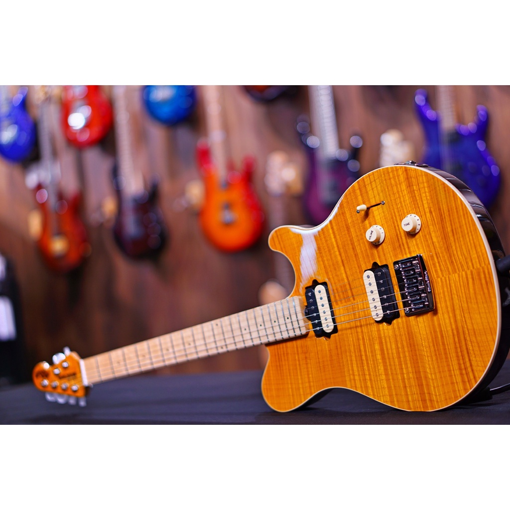 Ernie ball Musicman Axis Super Sport HH STD - Trans Gold Flame - Maple Matching Headstock G99994