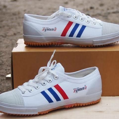  Sepatu  Kodachi Sepatu  Capung  Sepatu  Volly Sepatu  Badminton  