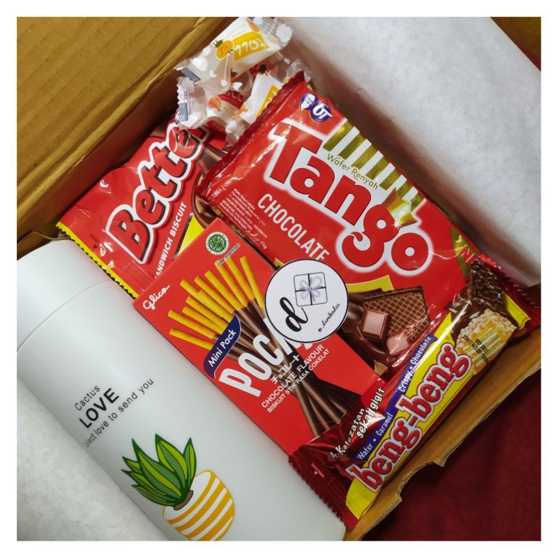 

KADO WISUDA/GIFTBOX/HAMPERS - GIFT SNACK&TUMBLR