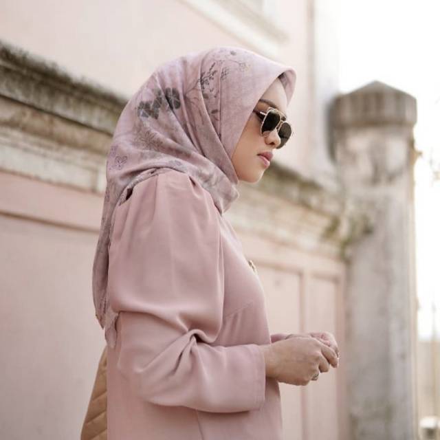 Buttonscarves Sofya Series "Kofte"