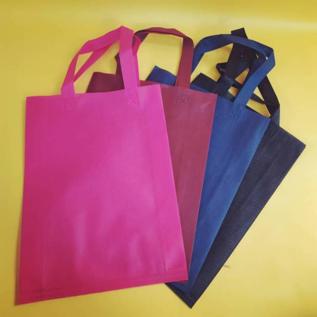 

25X35X8 PROMO TAS MURAH SPUNBOND / GOODIE BAG / termurah / tali / tas